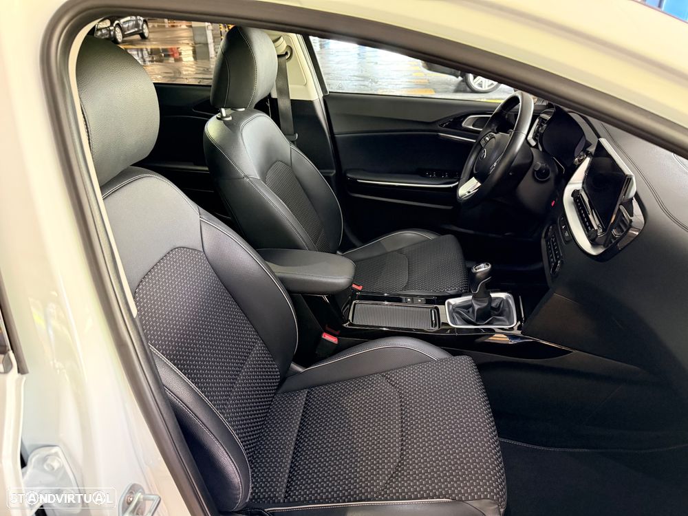 Kia XCeed 1.0 T-GDI Tech+SRF - 8