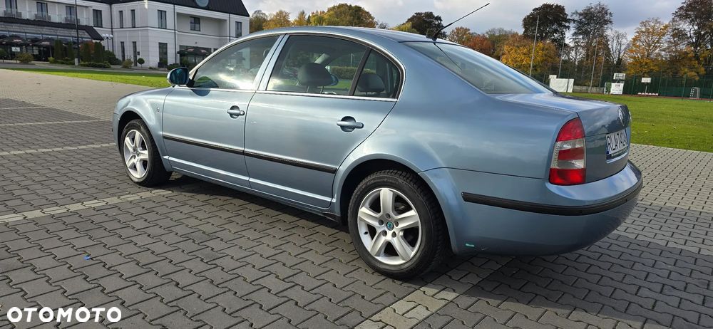Skoda Superb 2007 photo 5
