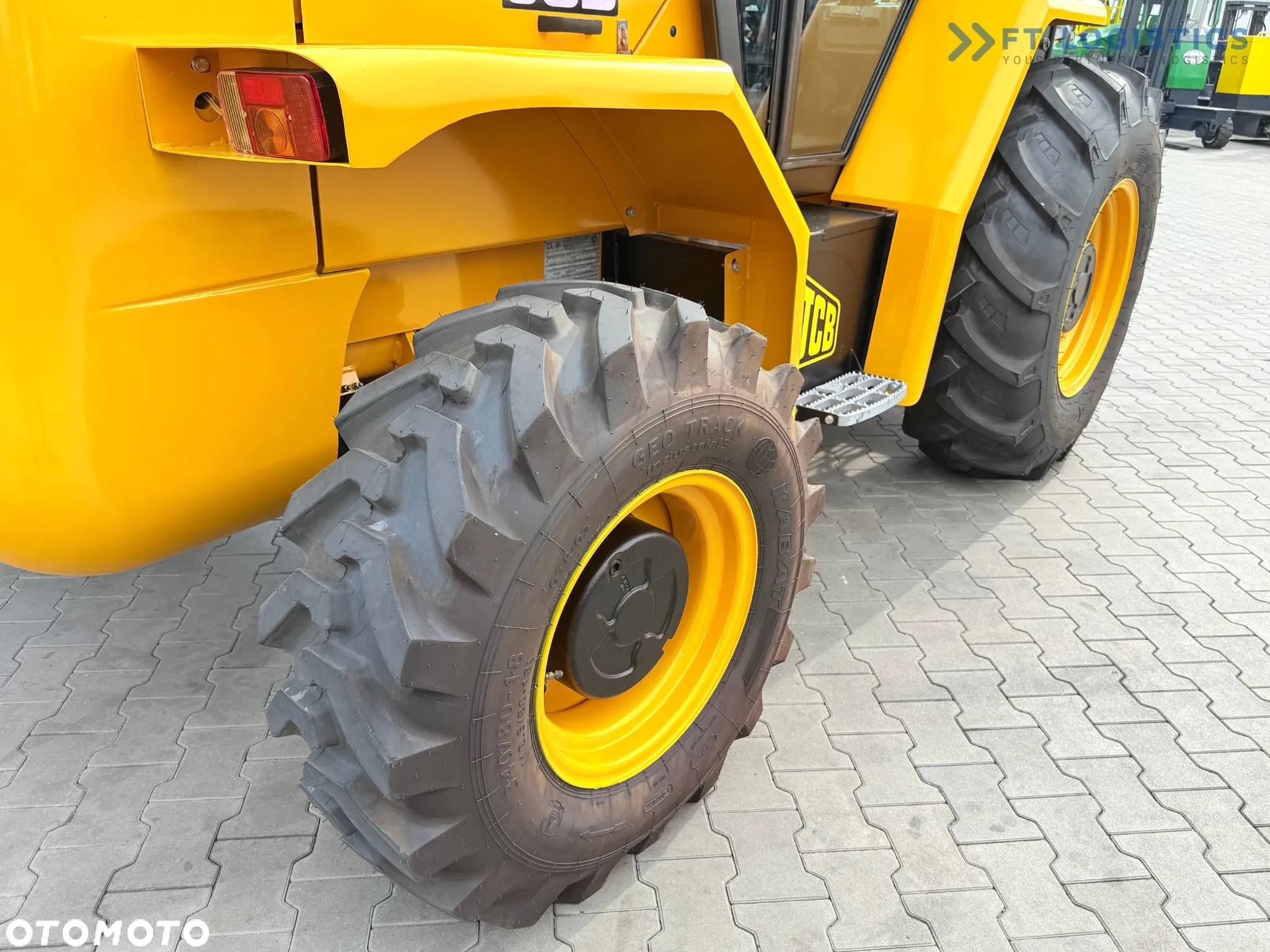 JCB 940 / DIESEL / TRIPLEX 4500MM / POZYCJONER / PRZESÓW WIDEŁ / 4T / NOWE OPONY / JAK NOWY - 11