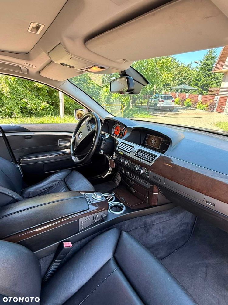 BMW Seria 7 - 8