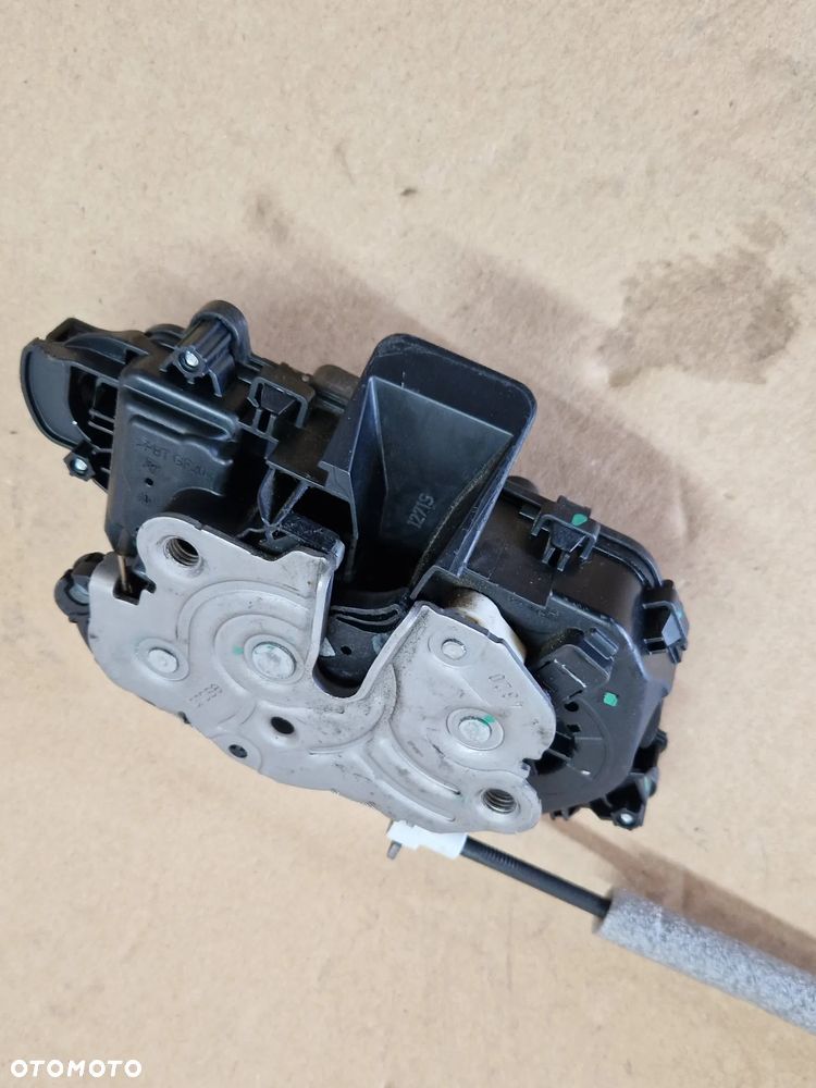 ZAMEK DRZWI LEWY VW T6.1 7LA843603G 7LA843745 - 9
