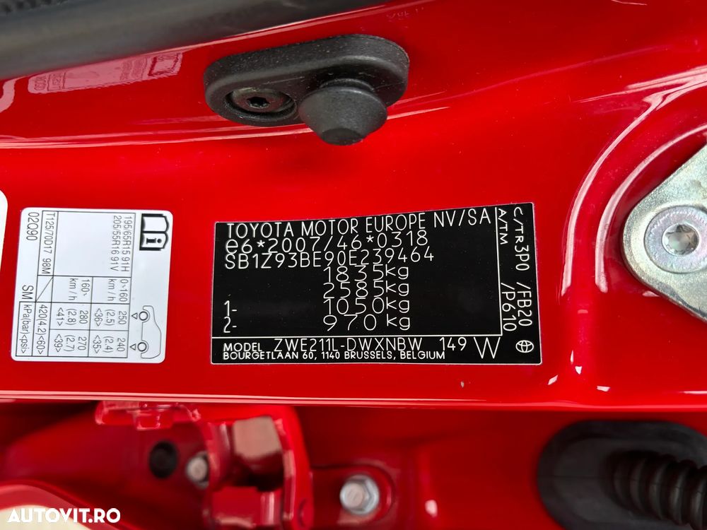 Toyota Corolla 1.8 HSD Business - 41