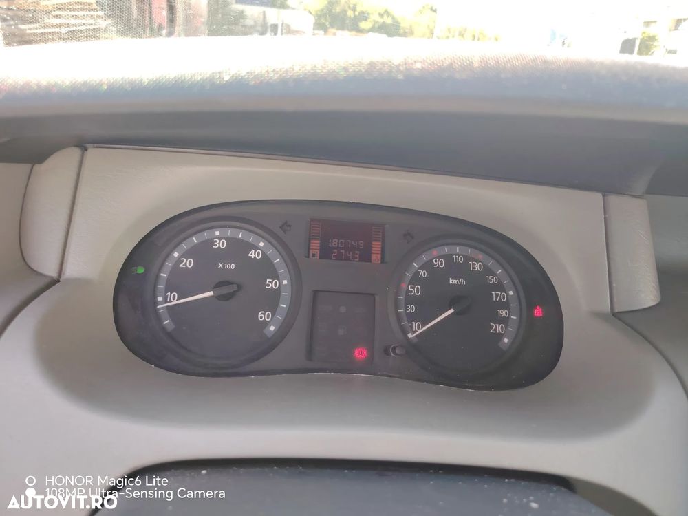 Renault Trafic - 7