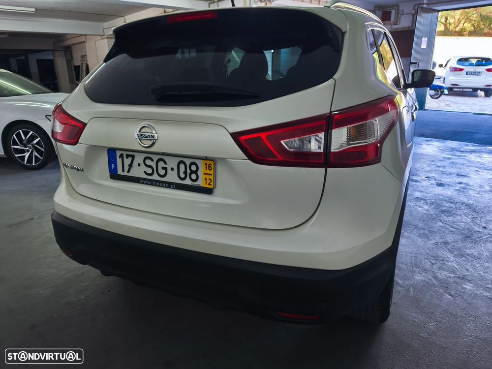 Nissan Qashqai 1.5 dCi N-Connecta - 6
