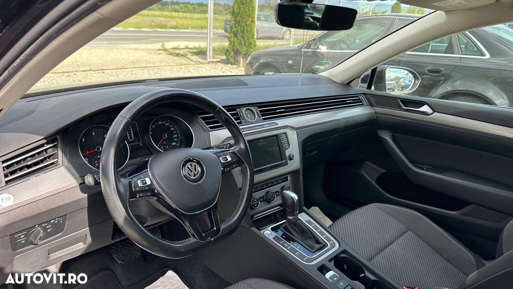 Volkswagen Passat 2.0 TDI SCR DSG - 9