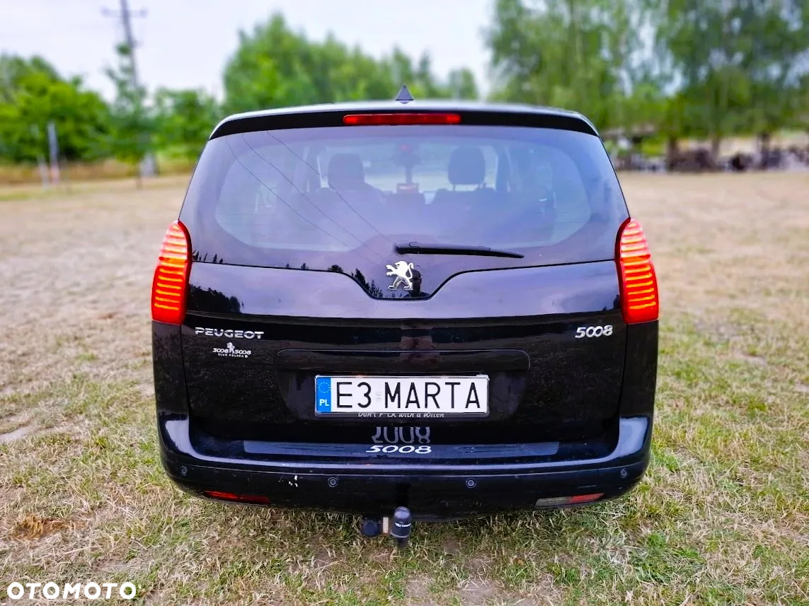 Peugeot 5008 2.0 HDi Family 7os - 8