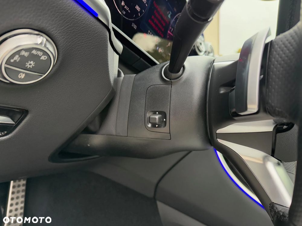 Mercedes-Benz GLC - 23