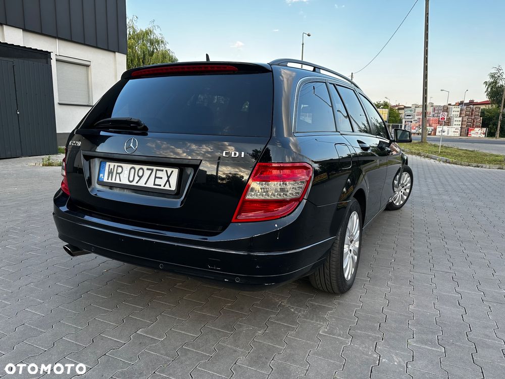 Mercedes-Benz Klasa C 220 CDI DPF Automatik BlueEFFICIENCY Elegance - 11