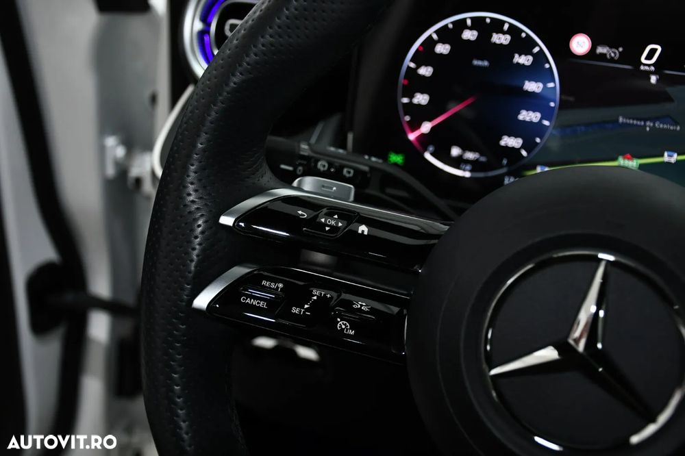 Mercedes-Benz GLC 300 4MATIC MHEV - 33