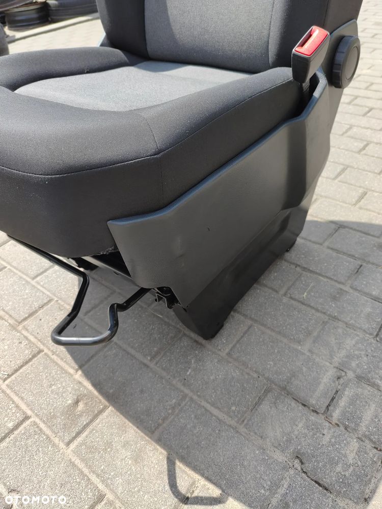 Fotel pasażera VW Crafter II MAN TGE - 3