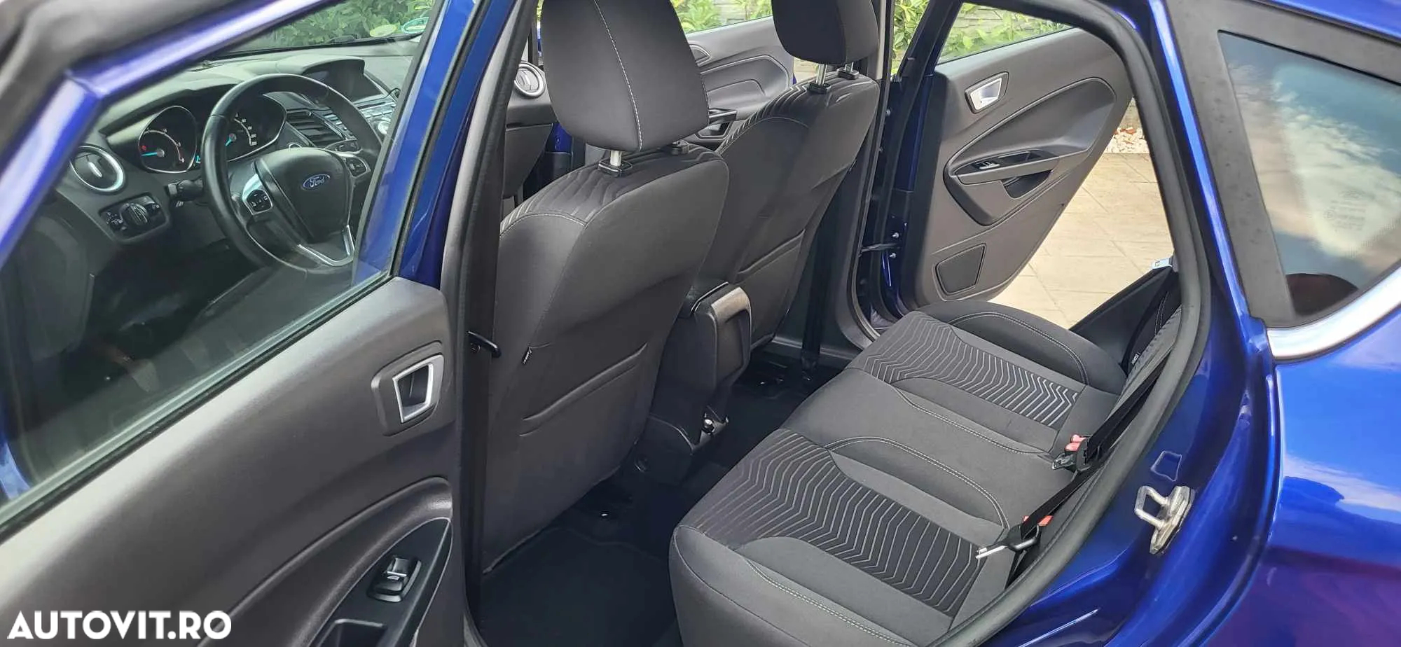 Ford Fiesta - 12