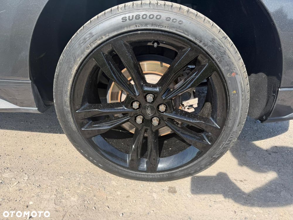 Ford Edge - 17