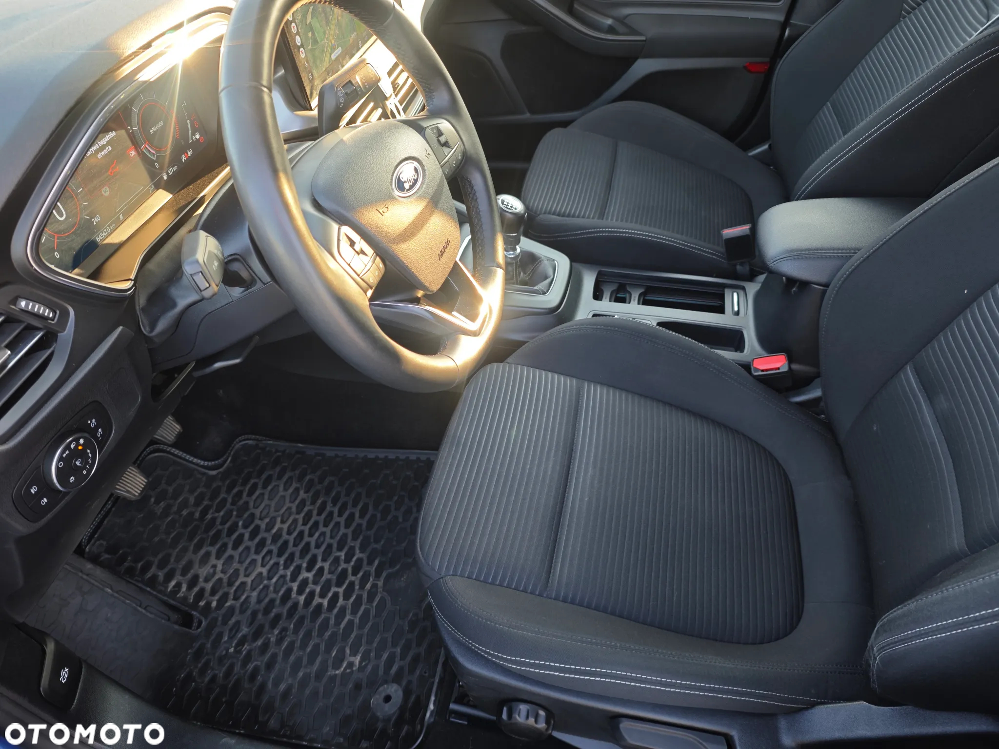 Ford Focus 1.0 EcoBoost mHEV Titanium - 10