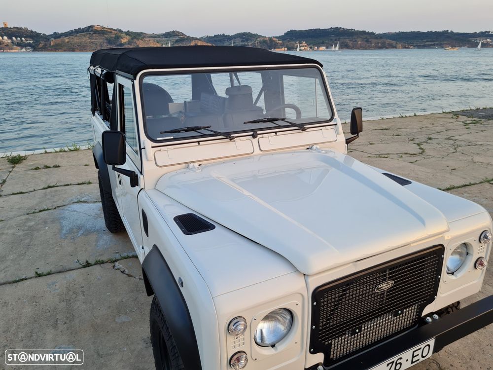 Land Rover Defender - 16