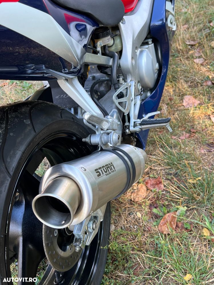 Honda CBR 600F4i - 7
