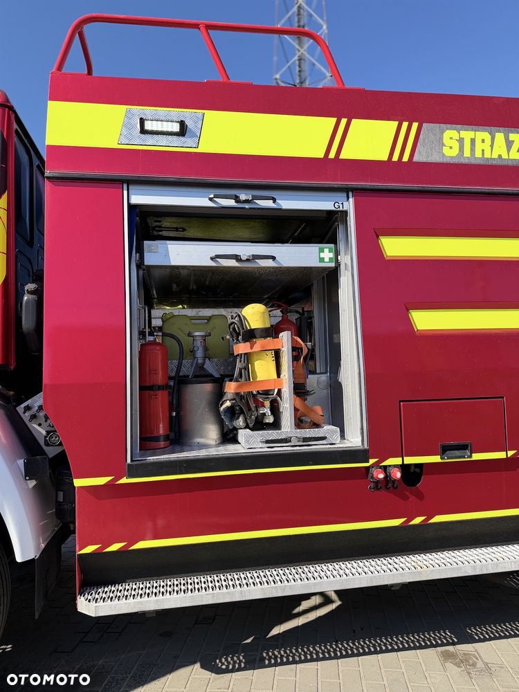 MAN Wóz strażacki CIĘŻKI Pojazd pożarniczy Straż pożarna MAN 18.284 4x4 6t wody+piana, CNBOP, działko dachowe, skrzynie dachowe, łańcuchy podrzutowe - 8