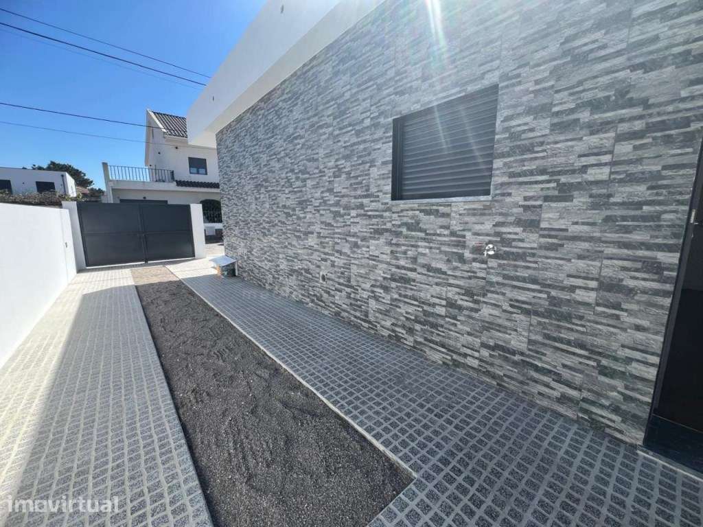 Moradia Térrea T4, nova a estrear - Grande imagem: 2/19