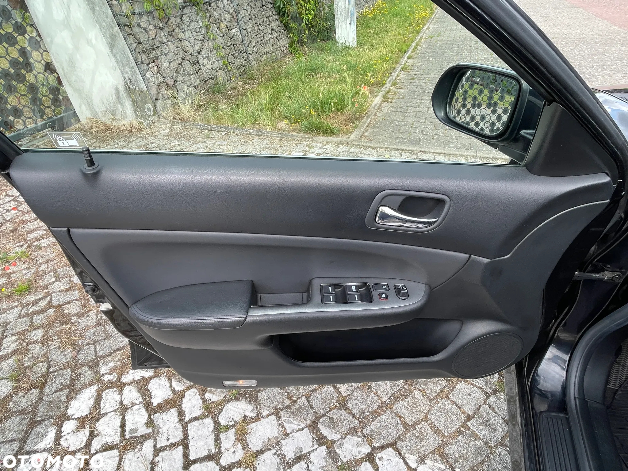 Honda Accord 2.0 Executive - 25