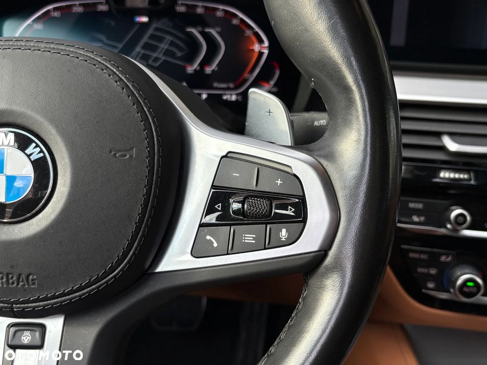 BMW Seria 5 530d xDrive mHEV M Sport sport - 25