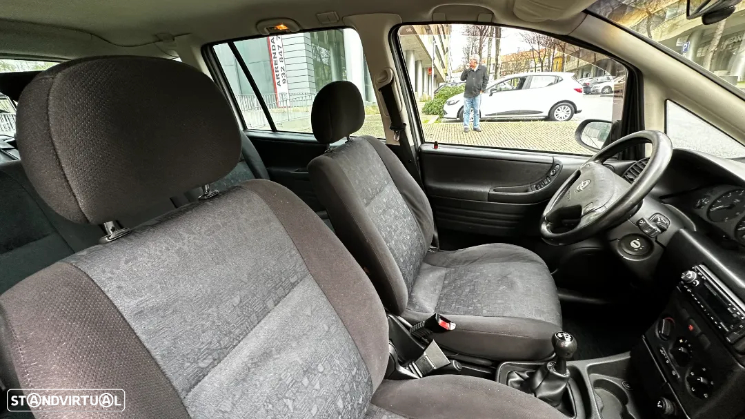 Opel Zafira - 19