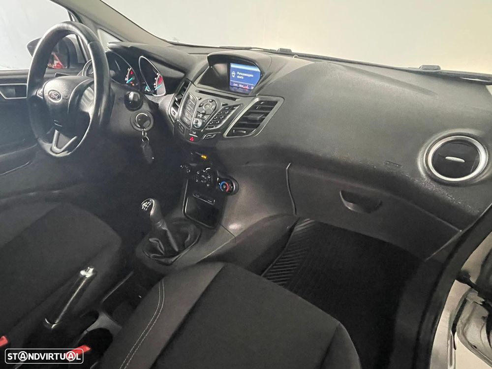 Ford Fiesta 1.0 Celebration - 18