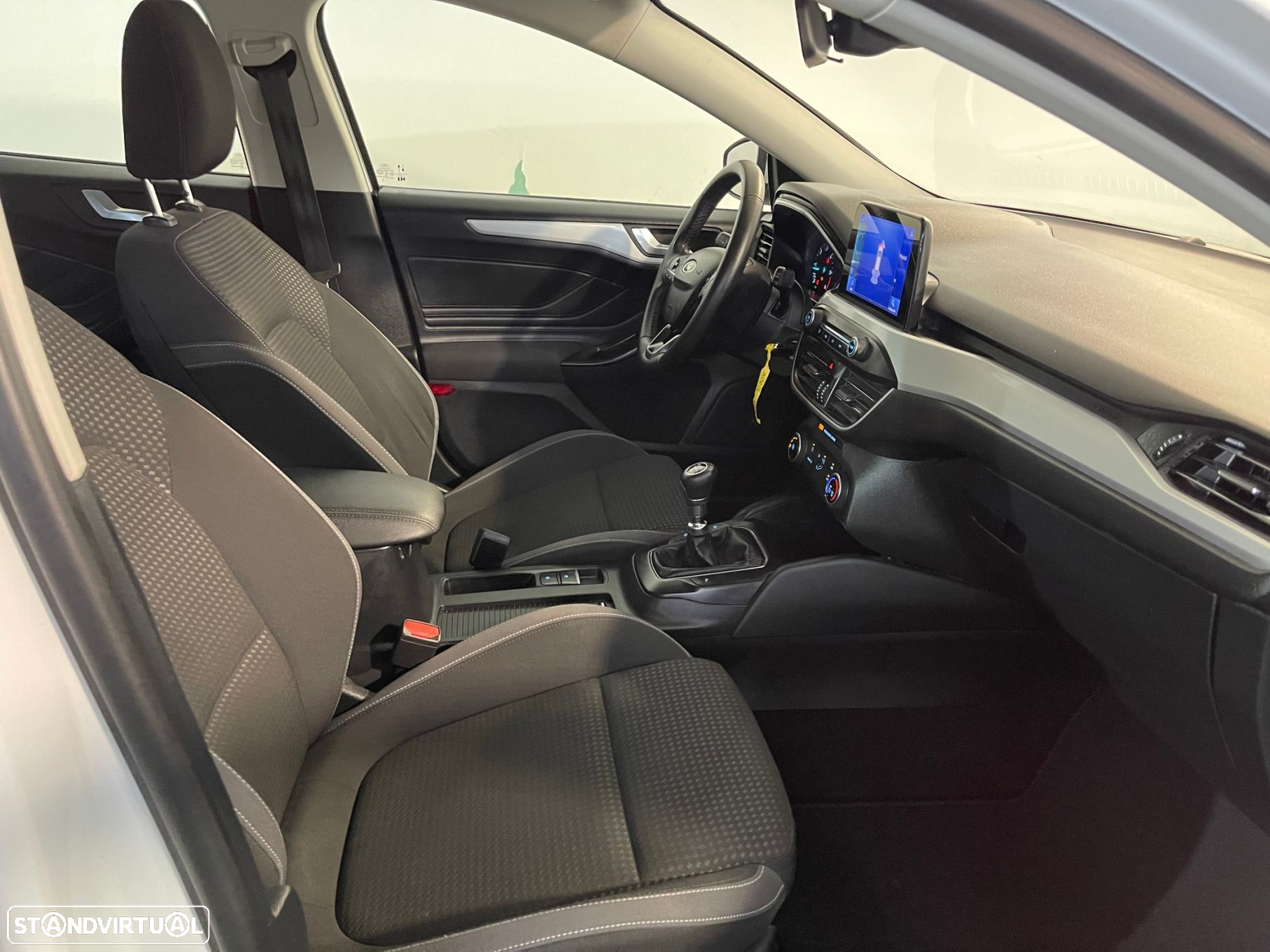 Ford Focus 1.5 TDCi EcoBlue Connected - 17