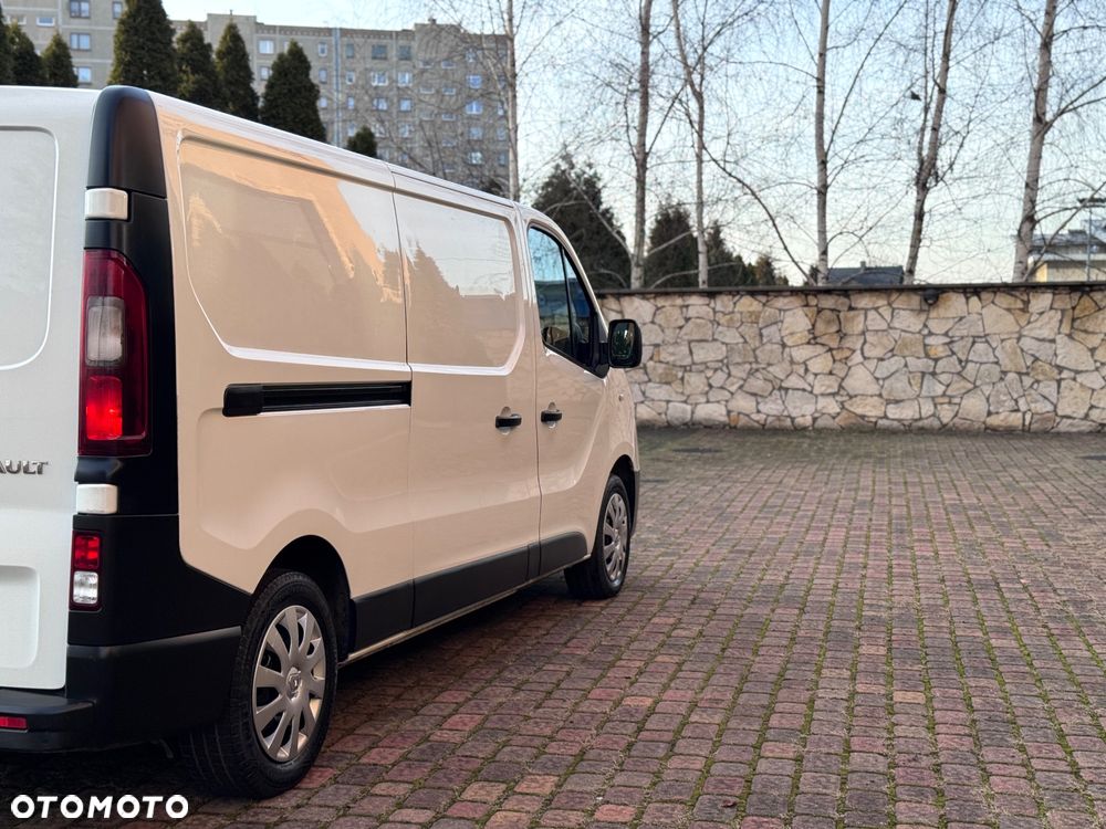 Renault Trafic - 32