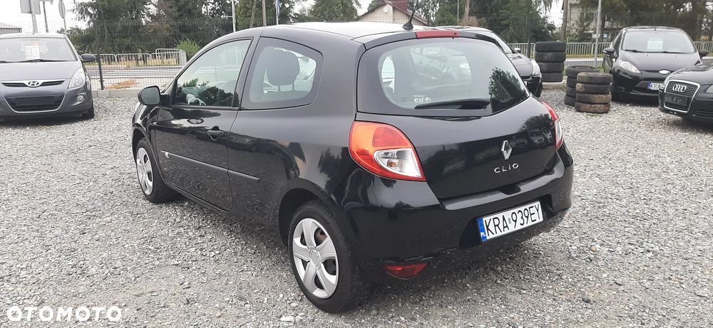 Renault Clio - 7
