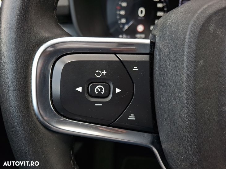 Volvo XC 40 T4 Recharge DKG Plus Dark - 29