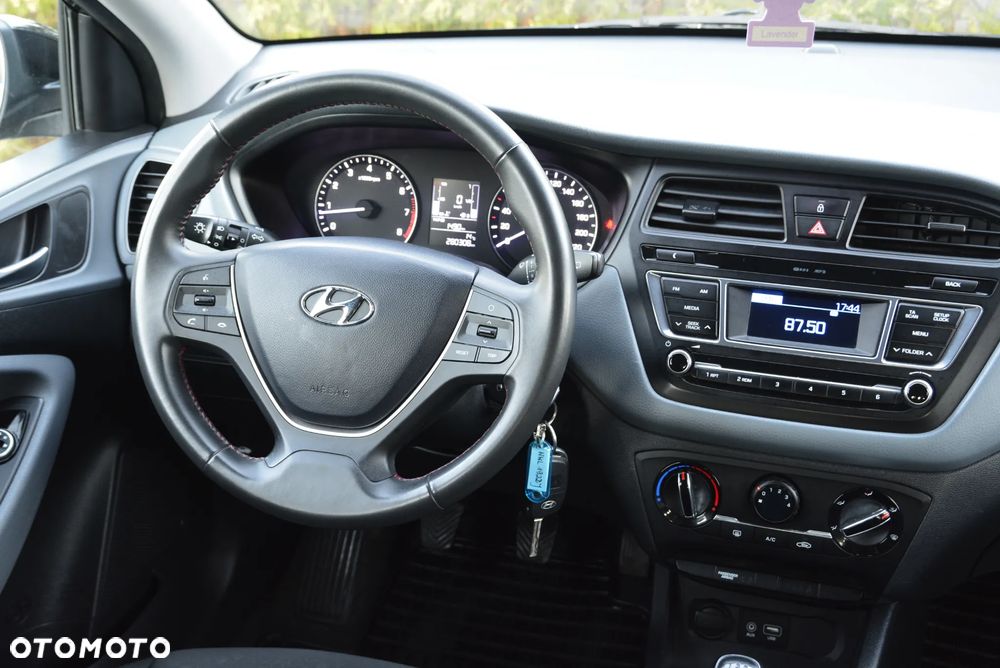 Hyundai i20 1.2 Classic + - 34