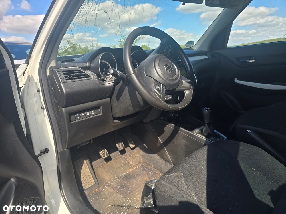 Suzuki Swift 1.2 Dualjet Hybrid Comfort+ - 12
