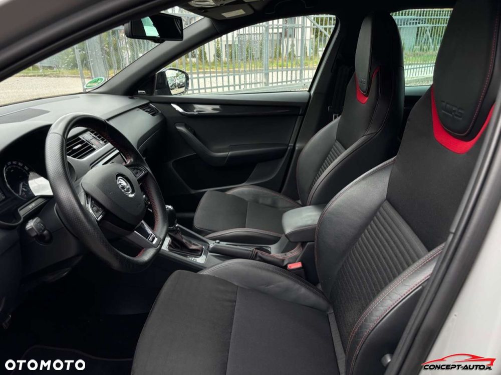 Skoda Octavia 2.0 TSI RS DSG - 19