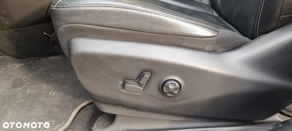 Chrysler Pacifica - 10