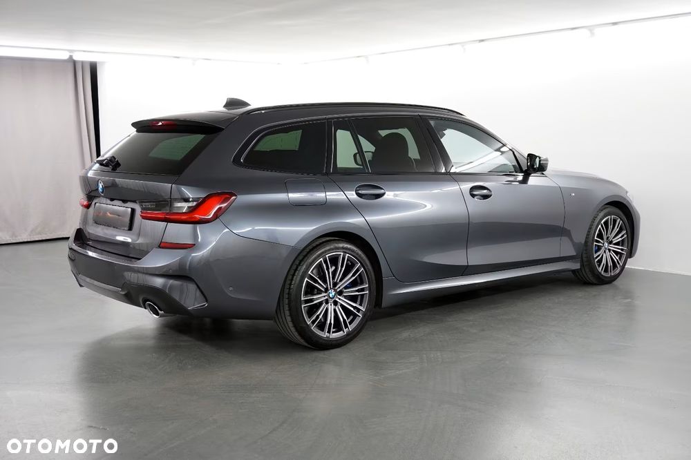 BMW Seria 3 330i xDrive M Sport sport - 4