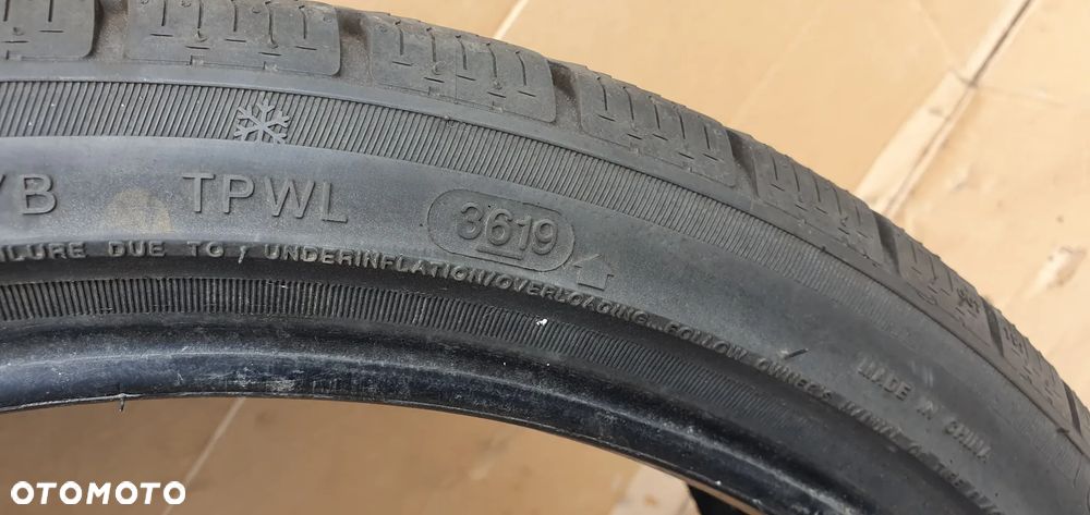 1X Opona Davanti Wintoura 235/35 R19 3619 7mm - 8