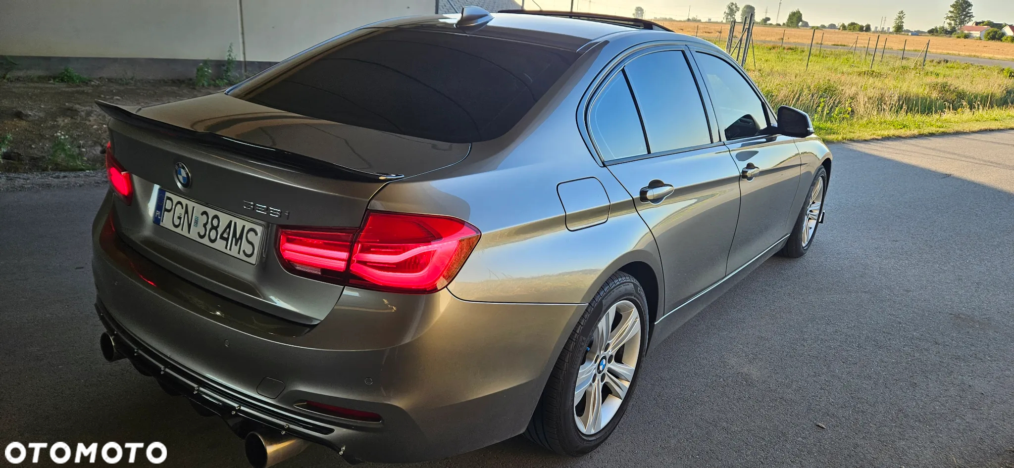 BMW Seria 3 330i - 7