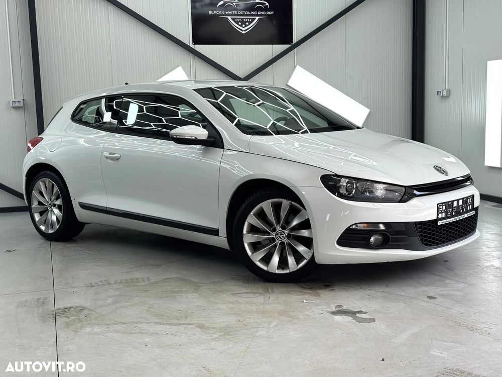 Volkswagen Scirocco 2.0 TDI DSG Life - 10