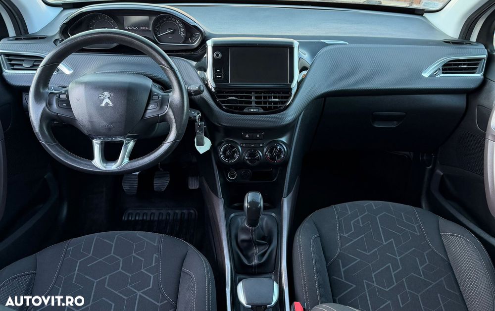 Peugeot 2008 1.2 PureTech Turbo Allure - 7