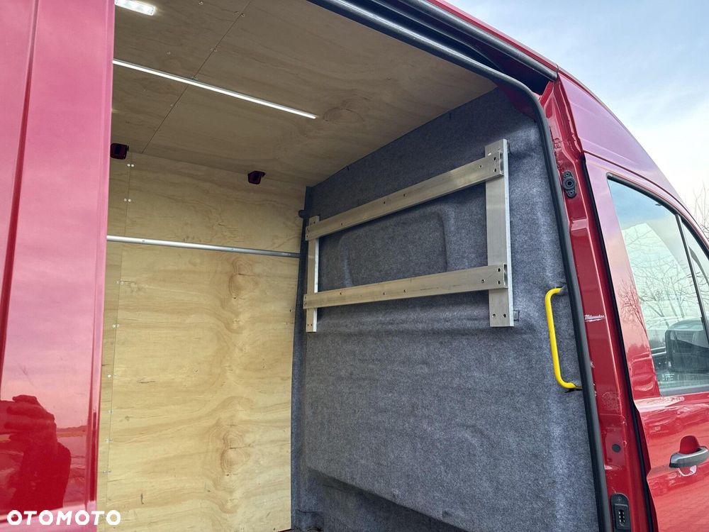 Volkswagen Crafter - 17