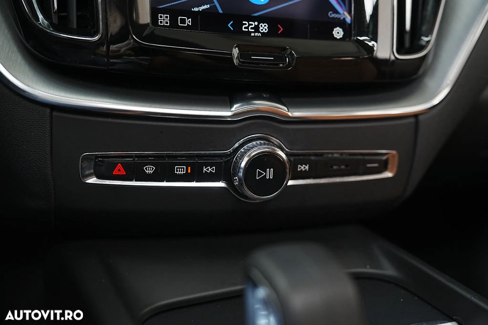 Volvo XC 60 Recharge T6 AWD AT Core - 27