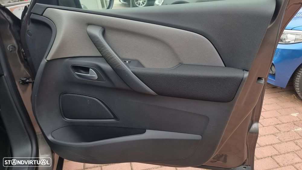 Citroën C4 Picasso 1.6 BlueHDi Intensive - 24