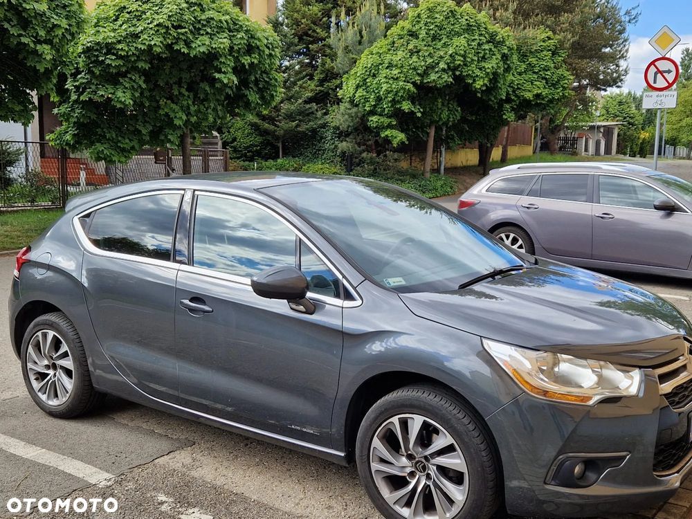 Citroën DS4 1.6 HDi SoChic - 10