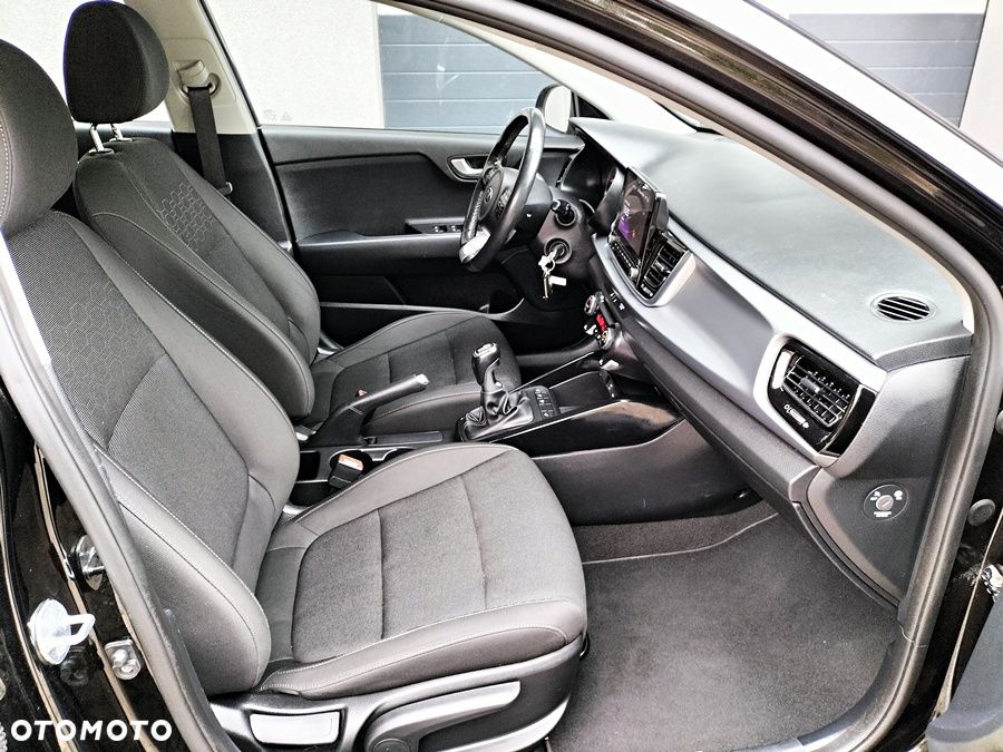 Kia Rio - 15