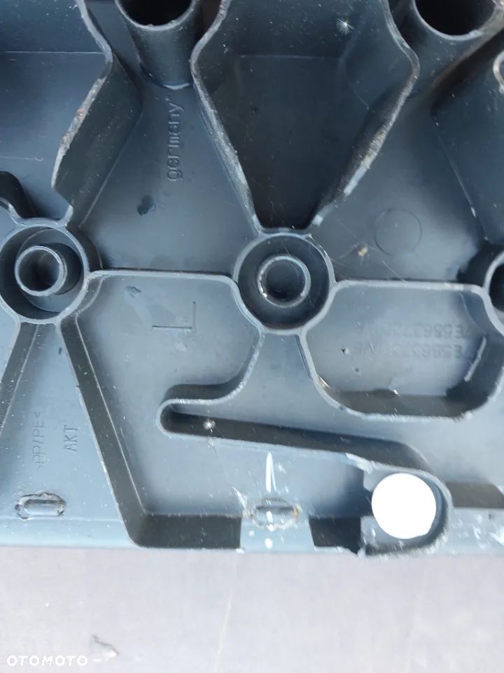 Schodek lewy przód vw t6 z lampką - 5