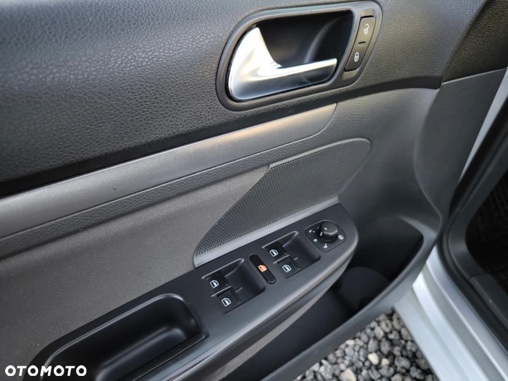 Volkswagen Golf - 15