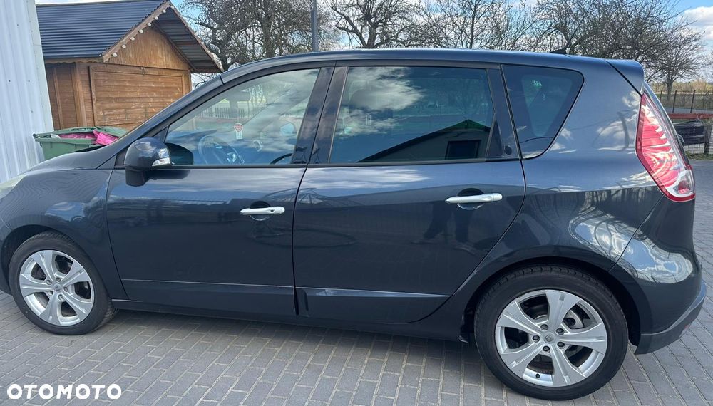 Renault Scenic 1.4 16V TCE Privilege - 11