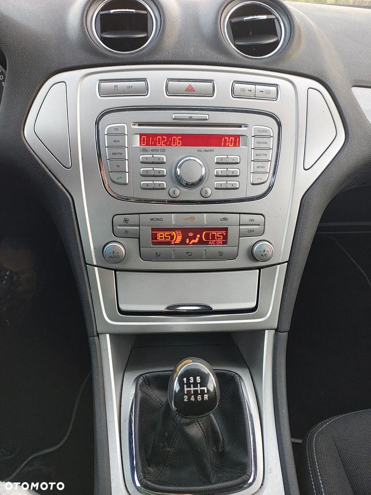 Ford Mondeo - 8