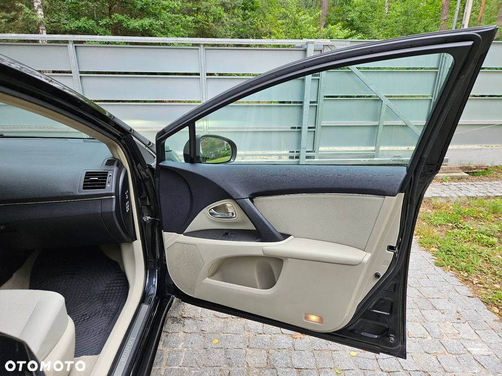 Toyota Avensis 2.0 Sol plus - 21