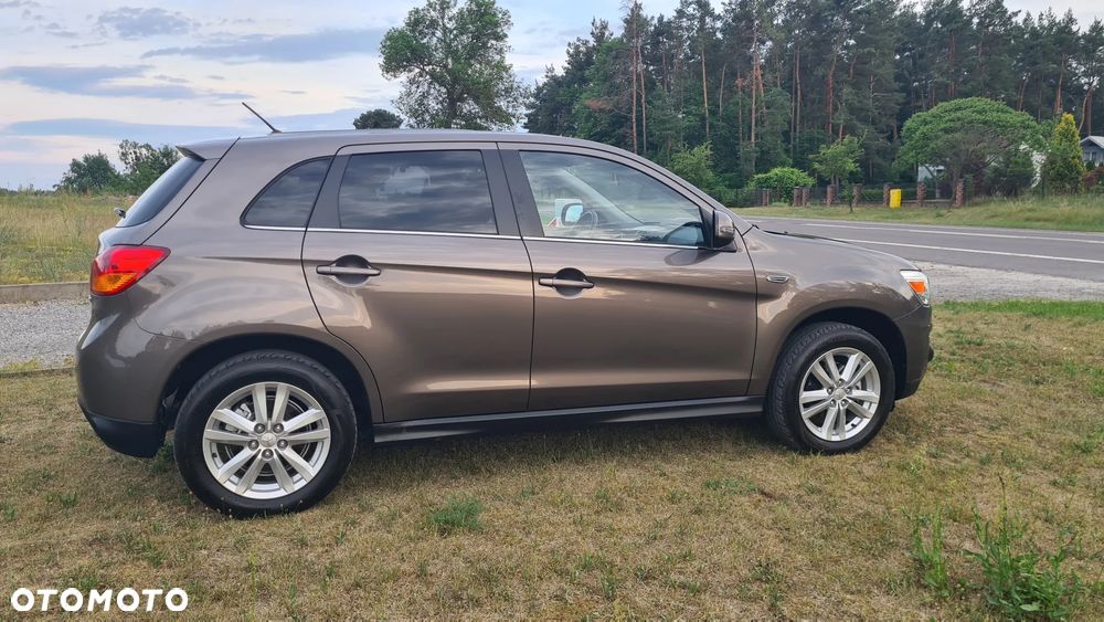Mitsubishi ASX - 8