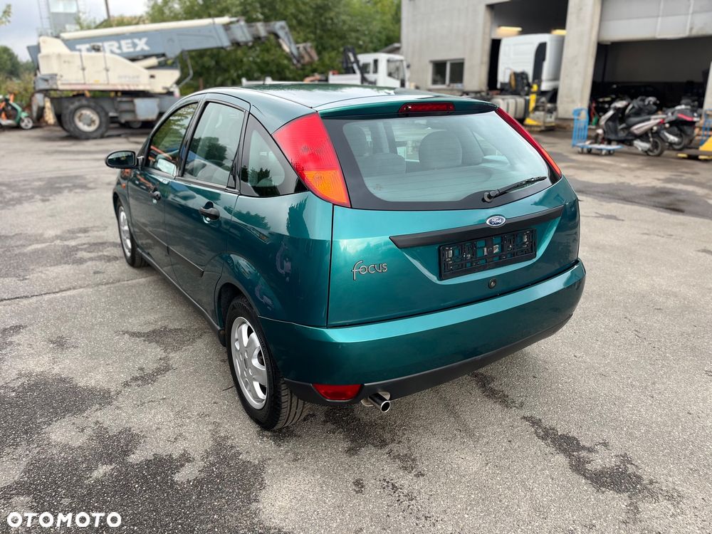Ford Focus - 8